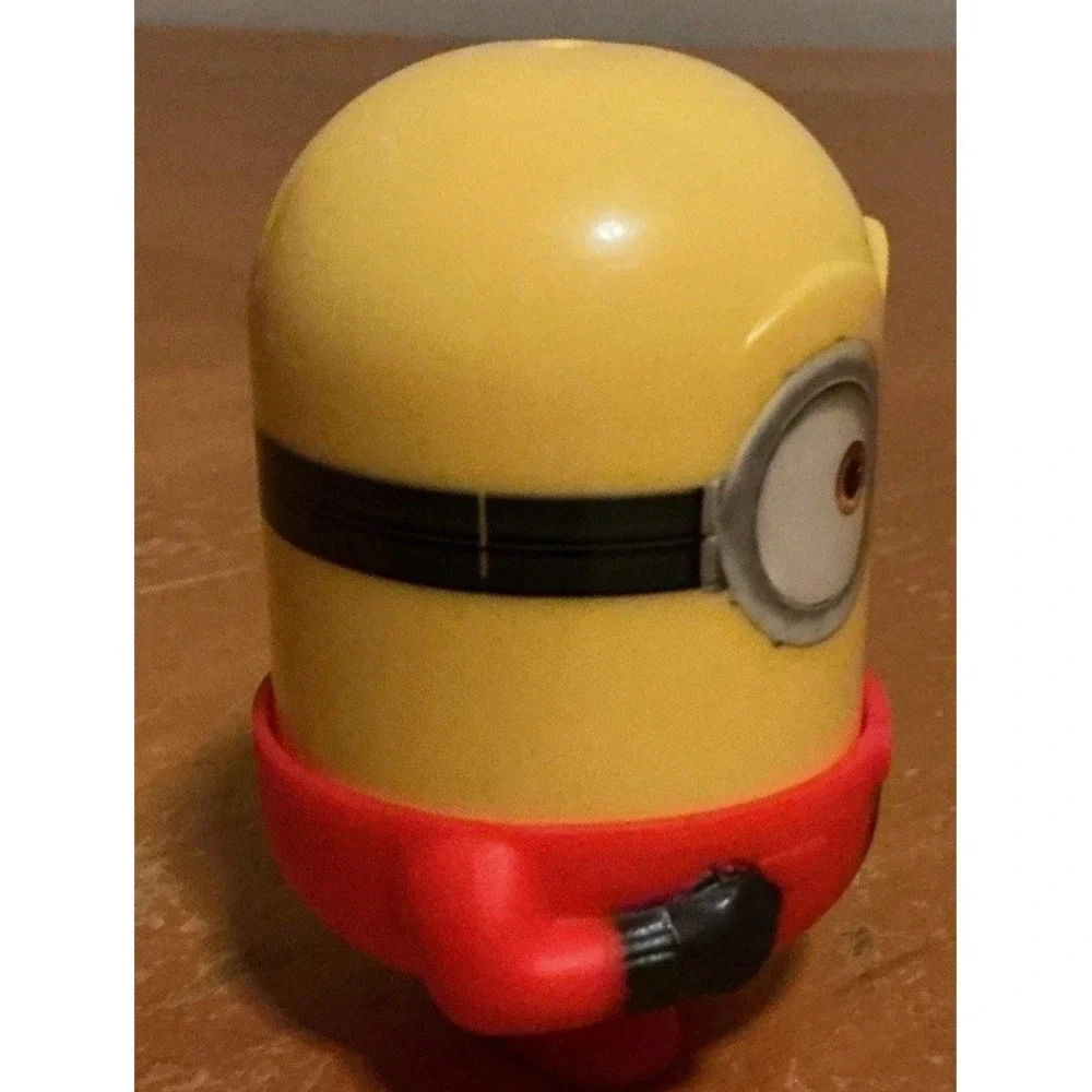 2024 McDonalds Despicable Me 4 Dreamworks Minions HAPPY MEAL Pit Crew Ron No Hat - Picture 2 of 7